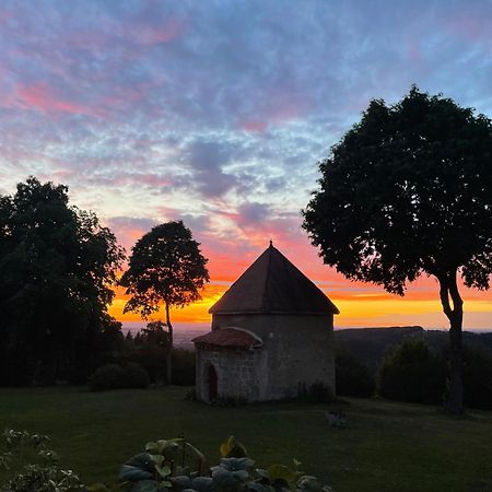 Domaine De Montvianeix Bed & Breakfast Saint-Victor-Montvianeix Екстериор снимка