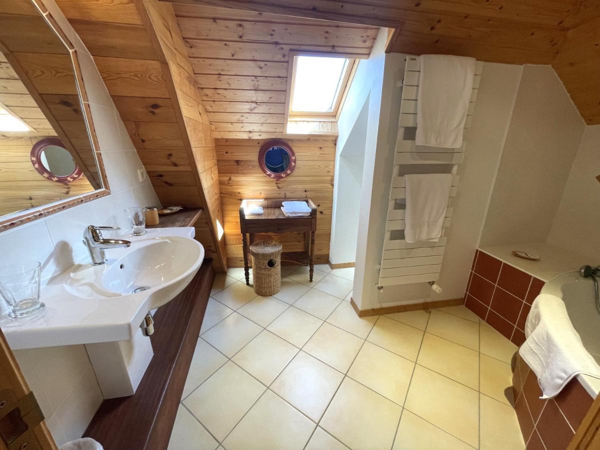 Domaine De Montvianeix Bed & Breakfast Saint-Victor-Montvianeix Екстериор снимка